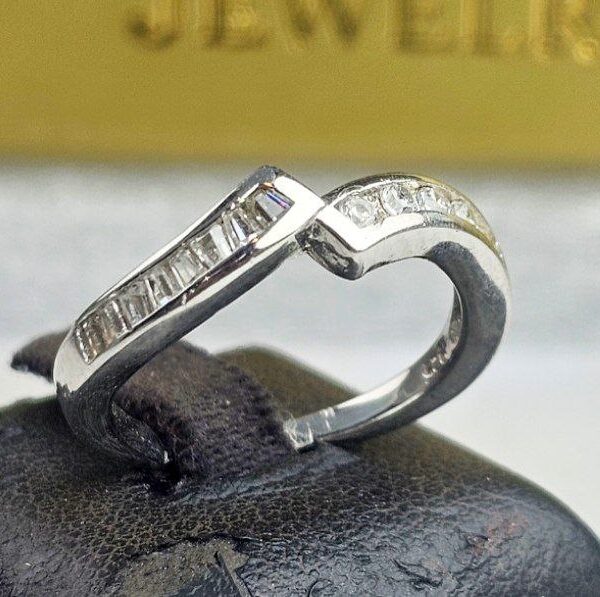 حلقه تک زنانه جواهری
