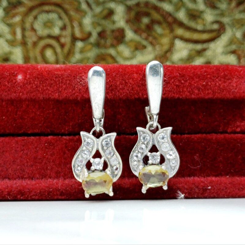 گوشواره جواهری زولتانایت سه رنگ اصلی (الکساندریت)