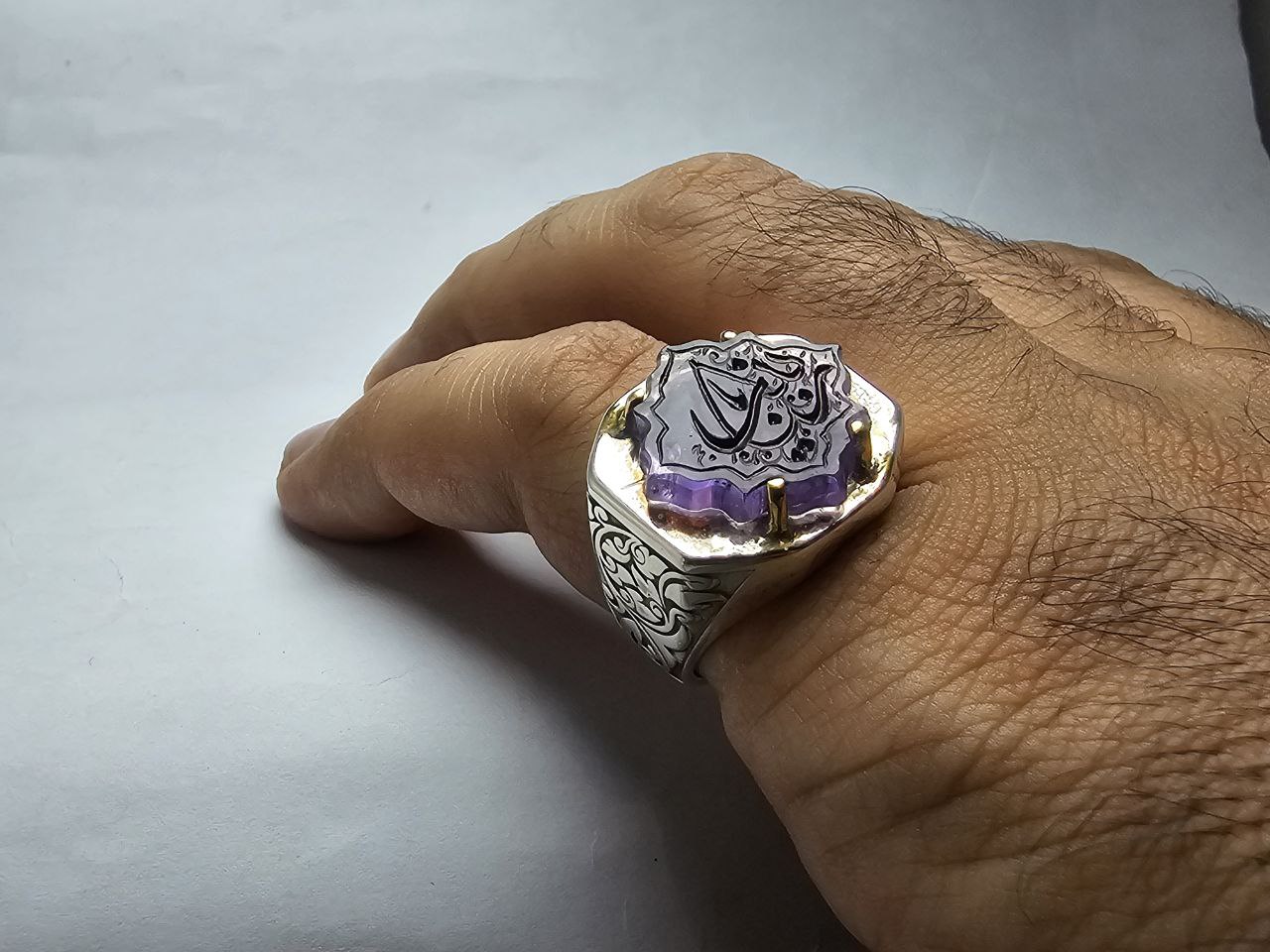 انگشتر نقره آمیتیست اصلی تراش شمسه حکاکی یا زینب انگشتر نقره آمیتیست اصلی تراش شمسه حکاکی یا زینب