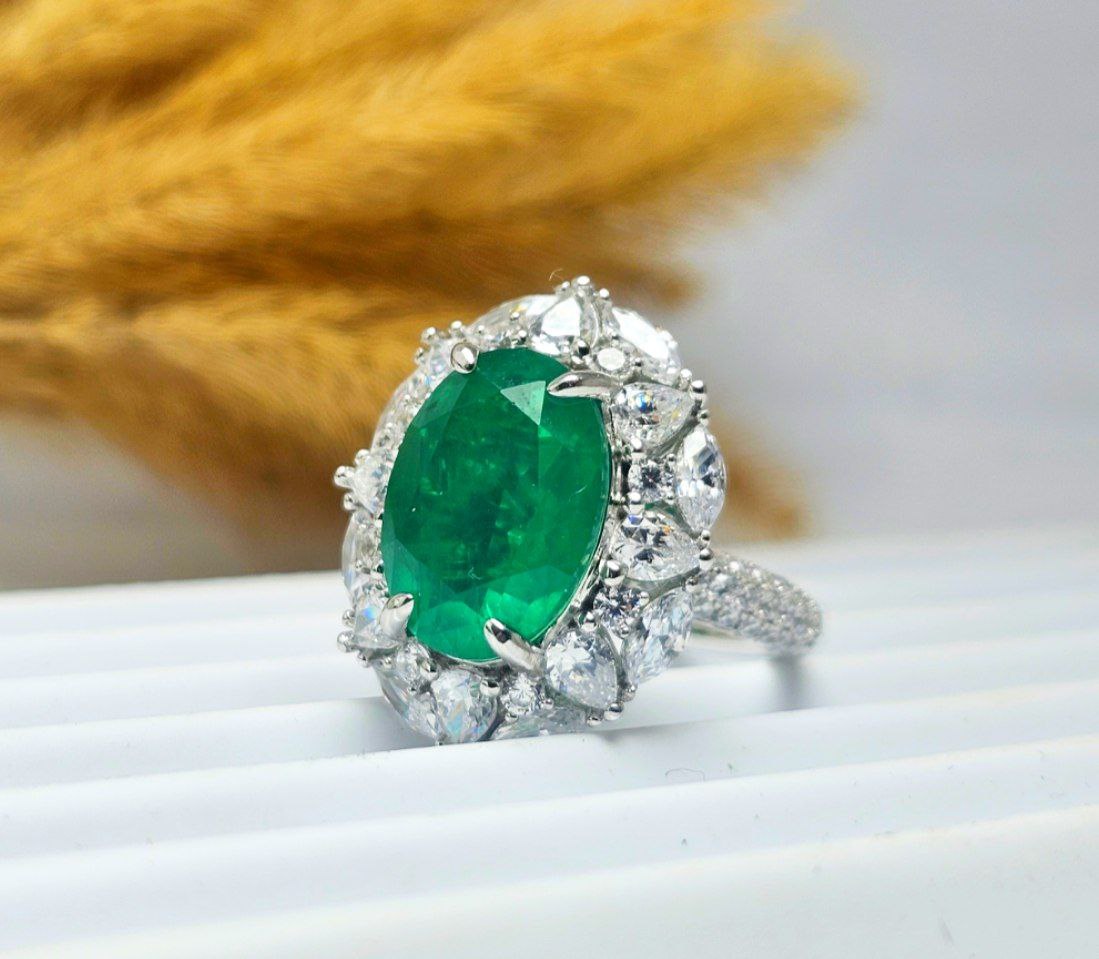 انگشتر نقره زنانه زیبای جواهری جیپسون سبز انگشتر نقره زنانه زیبای جواهری جیپسون سبز