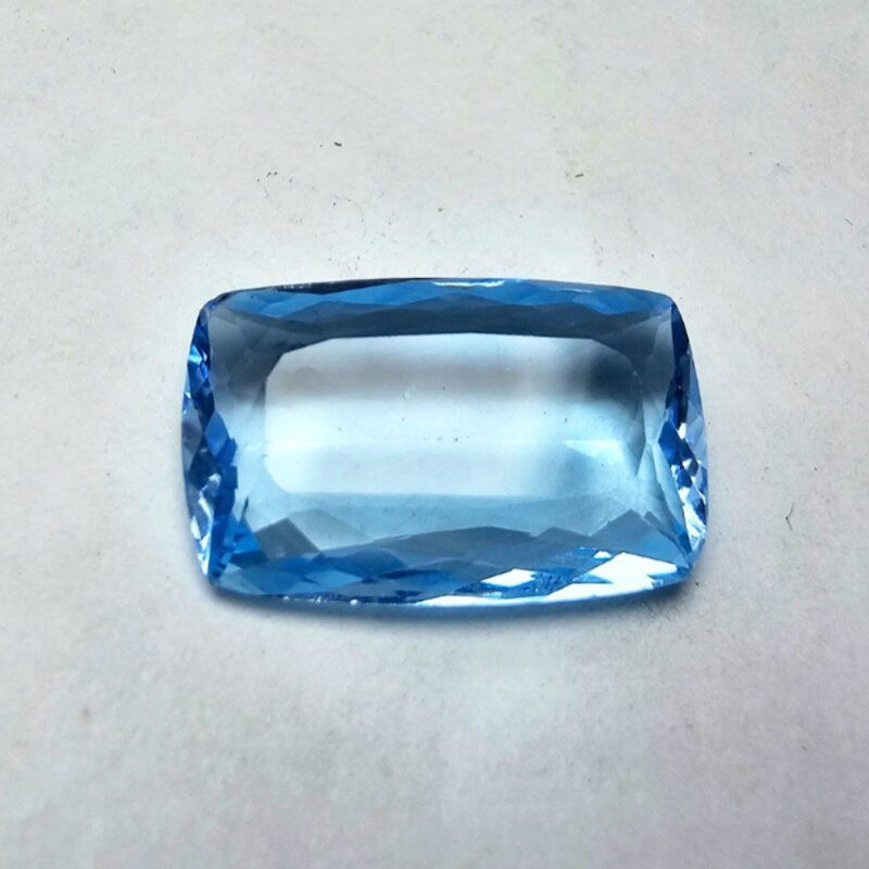 نگین توپاز آبی سوئیسی اصل