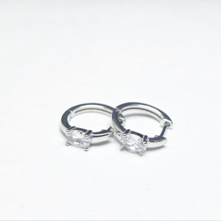گوشواره نقره حلقه ای تک نگین